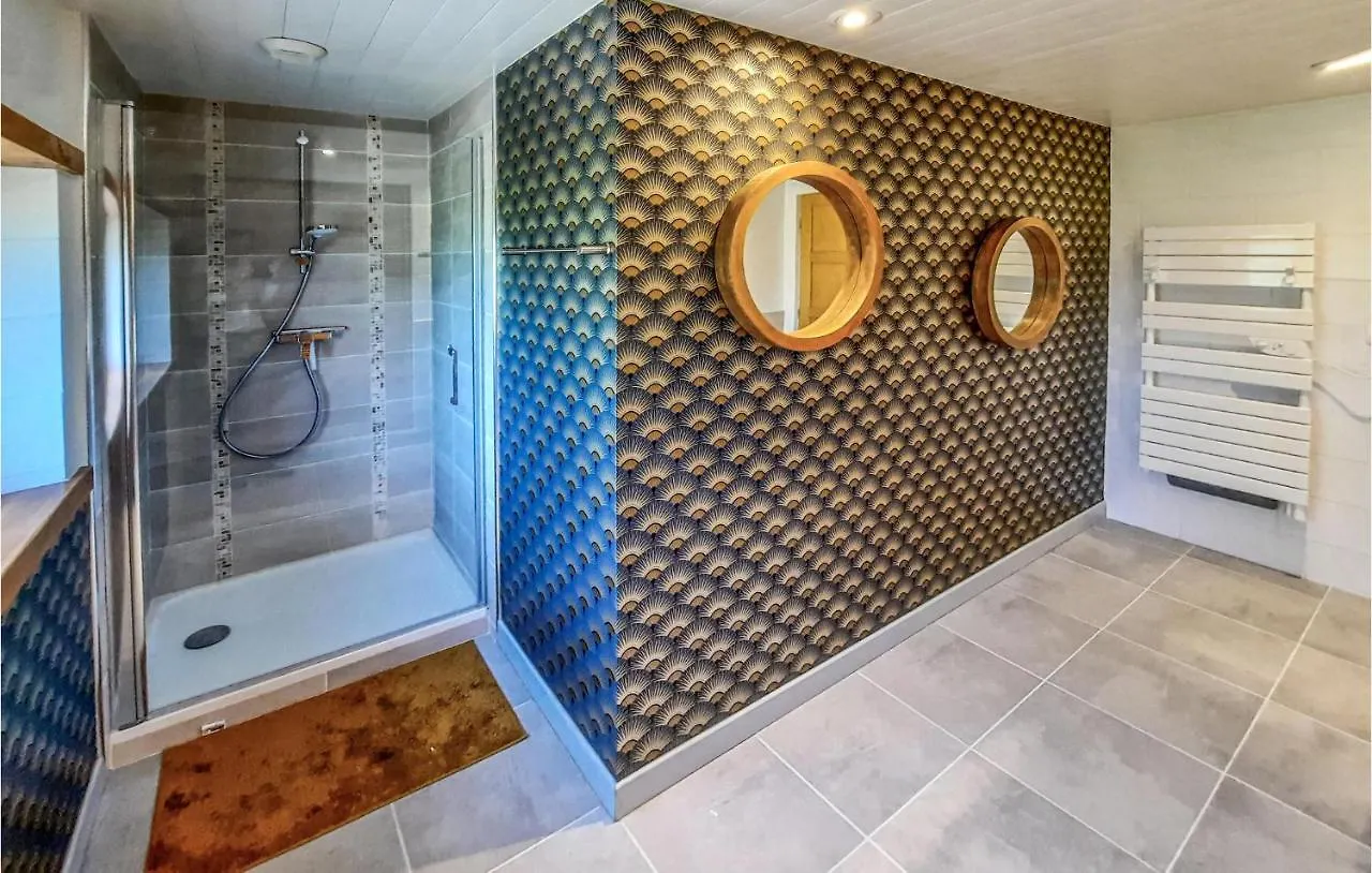 5 Bedroom Stunning Home In Kerlouan Ferienhaus