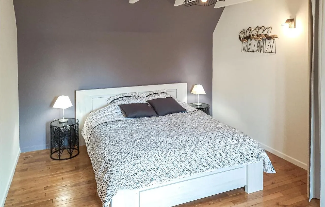 5 Bedroom Stunning Home In Kerlouan Ferienhaus
